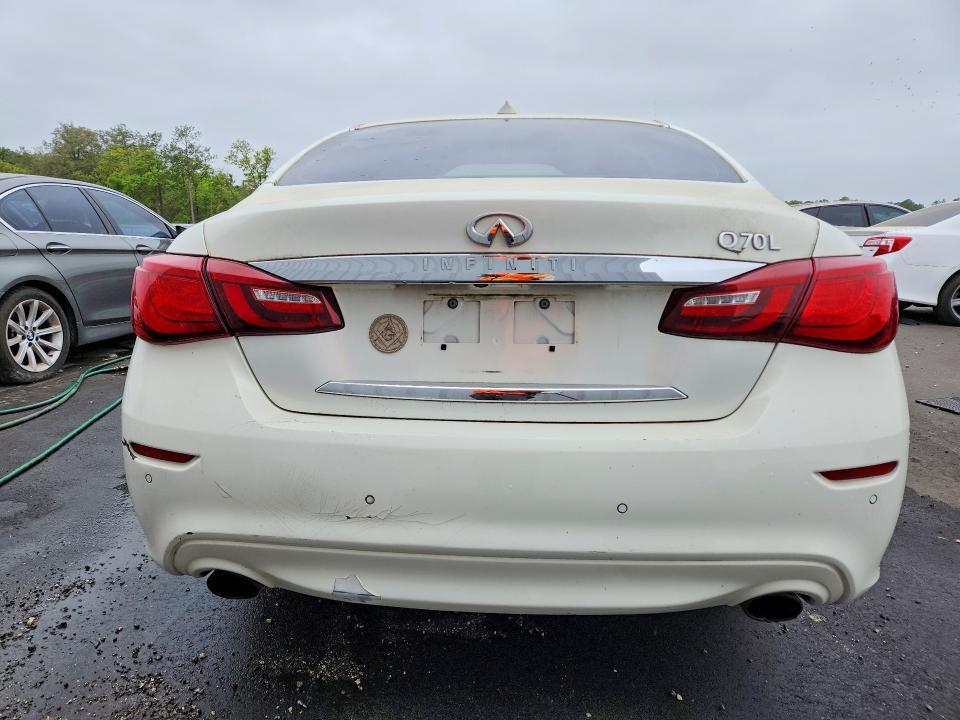 2015 Infiniti Q70 3.7
