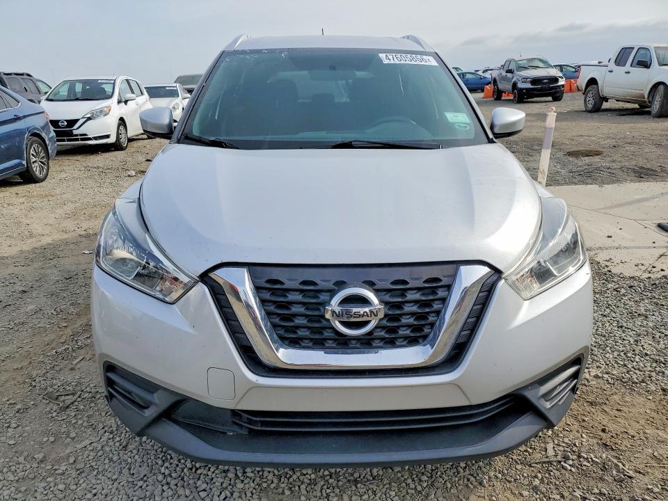 2018 Nissan Kicks sv