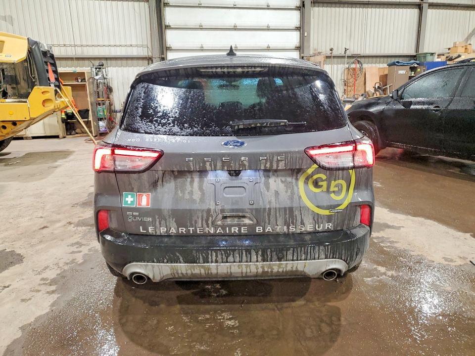 2022 Ford Escape se hev