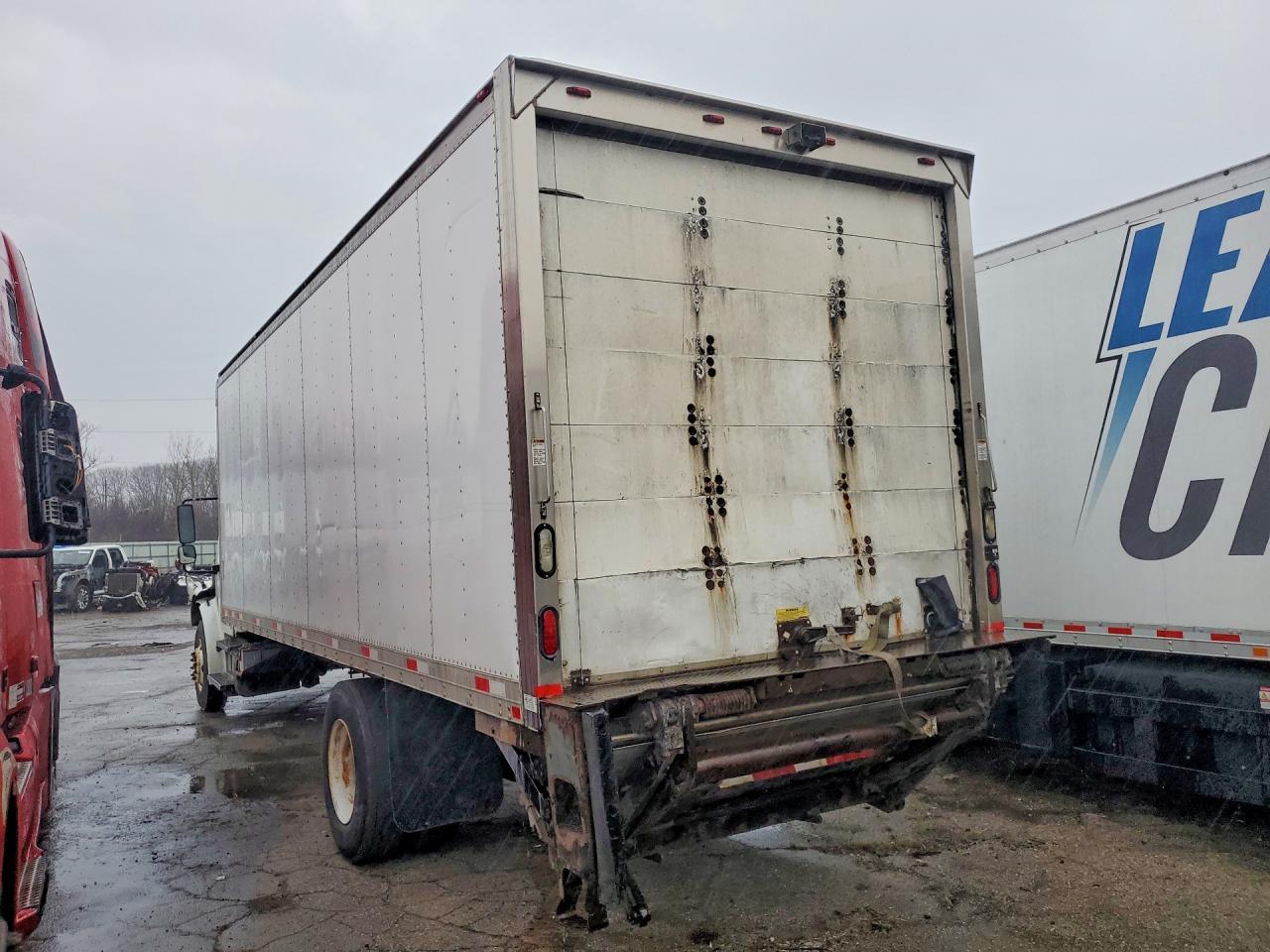 2014 Freigliner 2014 Freightliner Business Class M2 BOX Truck