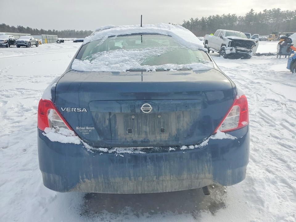 2015 Nissan Versa 1.6 s