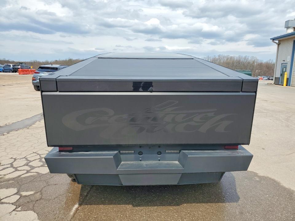 2024 Tesla Cybertruck