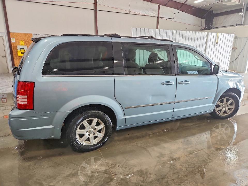 2010 Chrysler Town & Country Touring