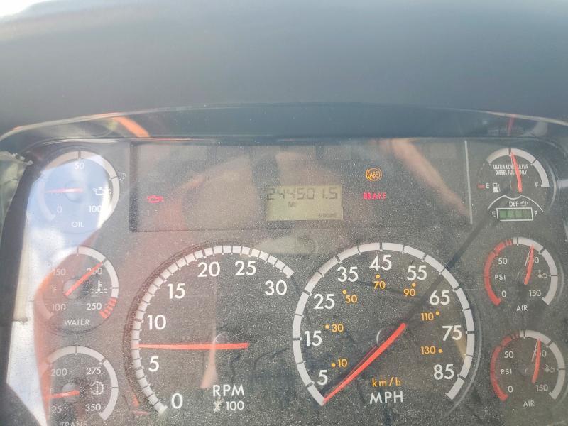 2014 Freigliner 2014 Freightliner Business Class M2 box Truck