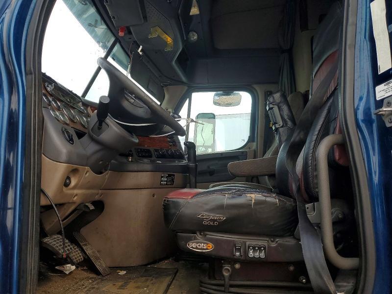 2013 Freigliner 2013 Freightliner Cascadia Semi Truck