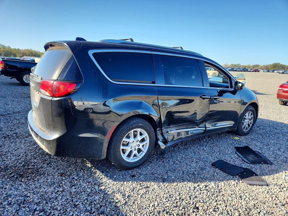 2020 Chrysler Pacifica Touring l