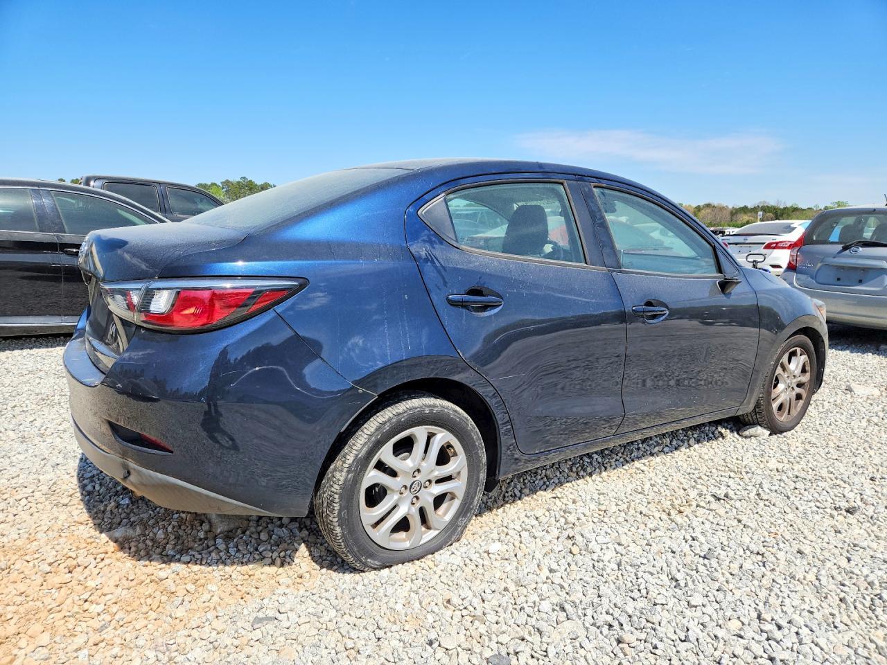 2018 Toyota Yaris ia Base