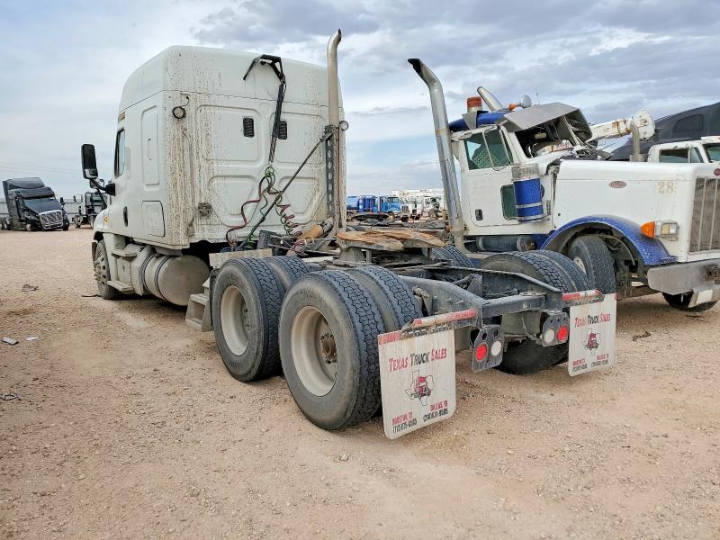 2015 Freightliner Cascadia Semi Truck