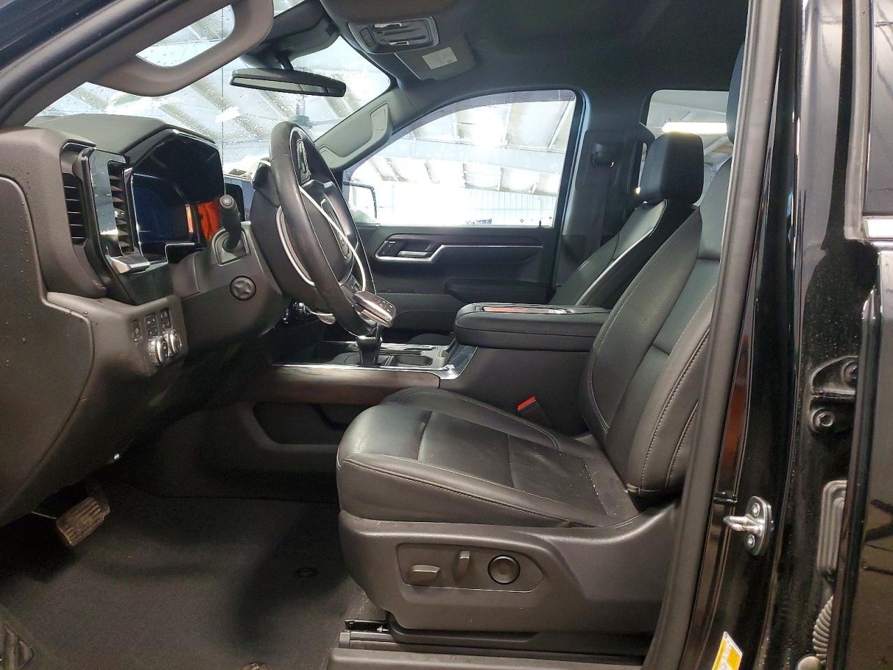 2022 GMC Sierra K1500 SLT