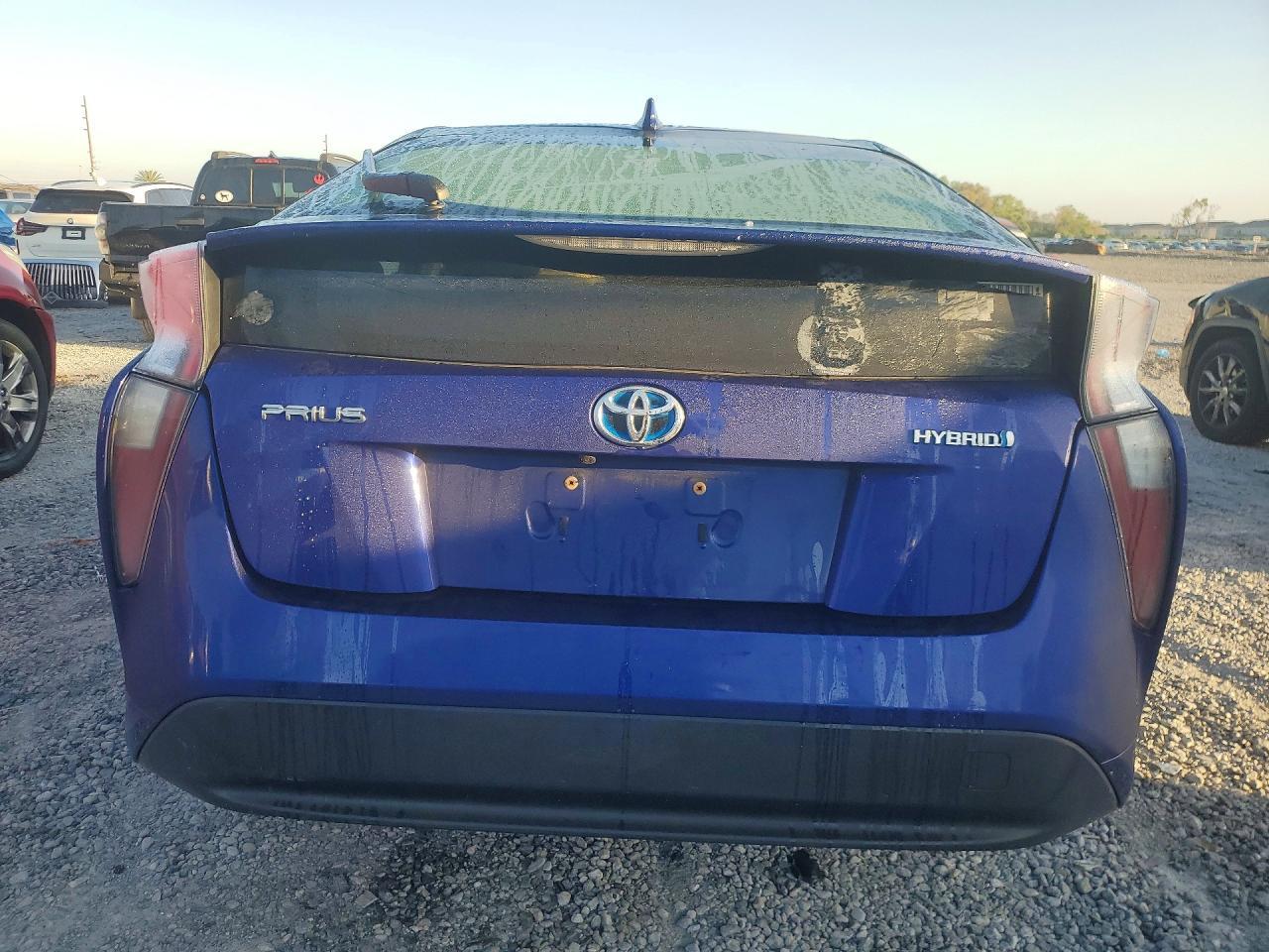 2016 Toyota Prius Three