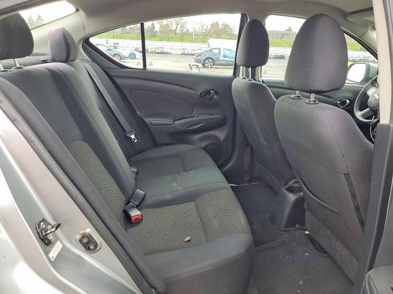 2013 Nissan Versa 1.6 s