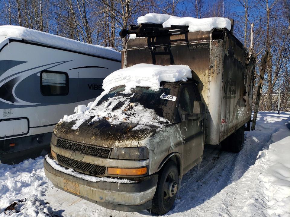 2021 Chev Rolet Express box Truck