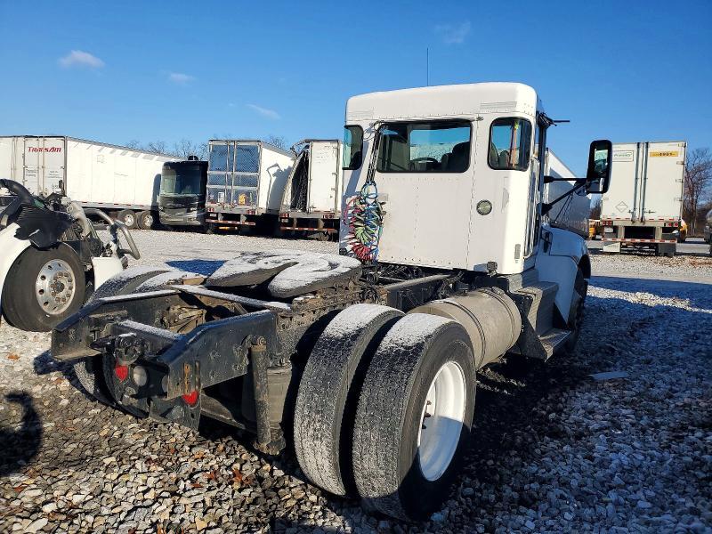 2016 Kenworth T370 Semi Truck