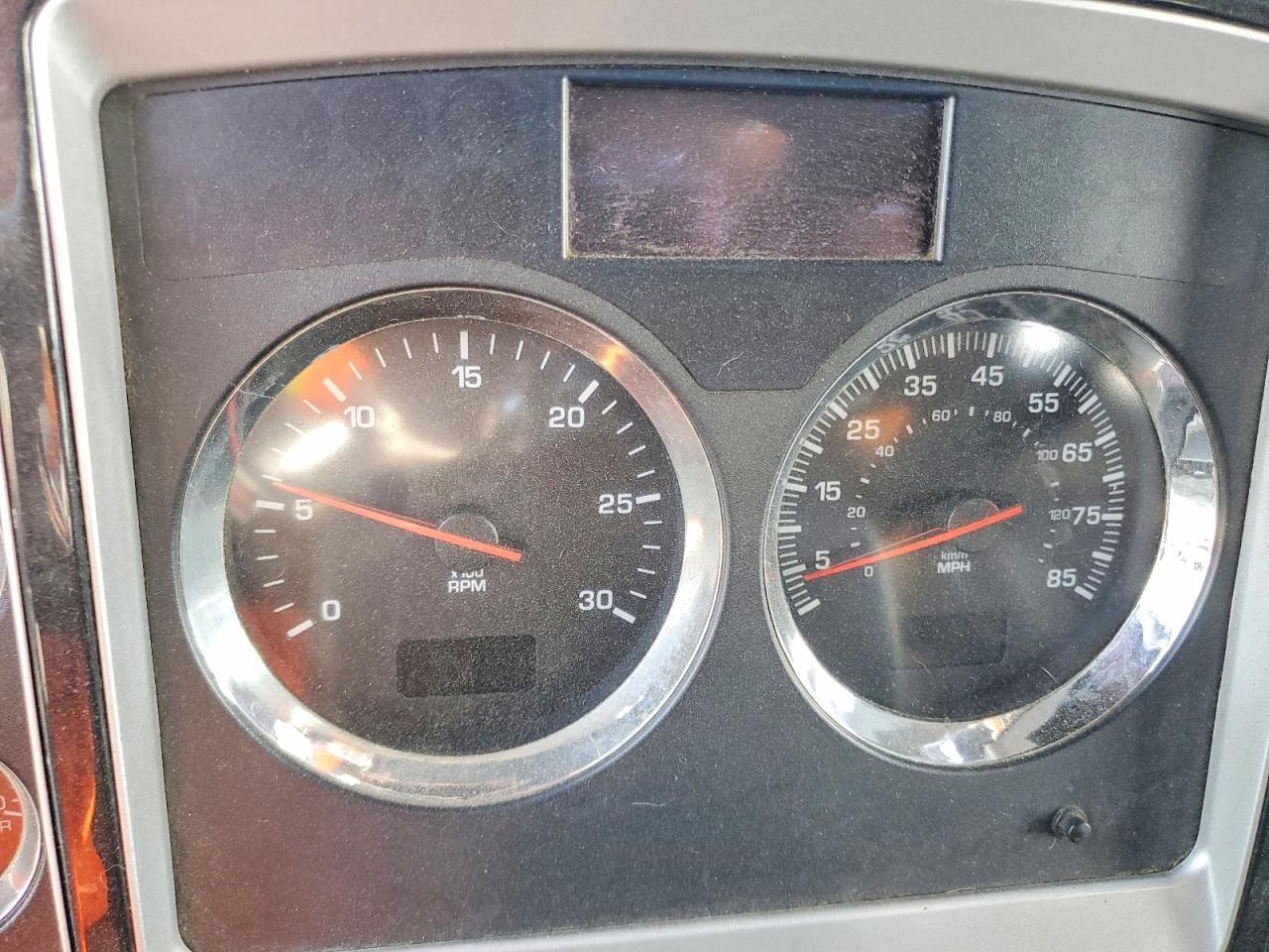 2013 Kenworth T660 Semi Truck