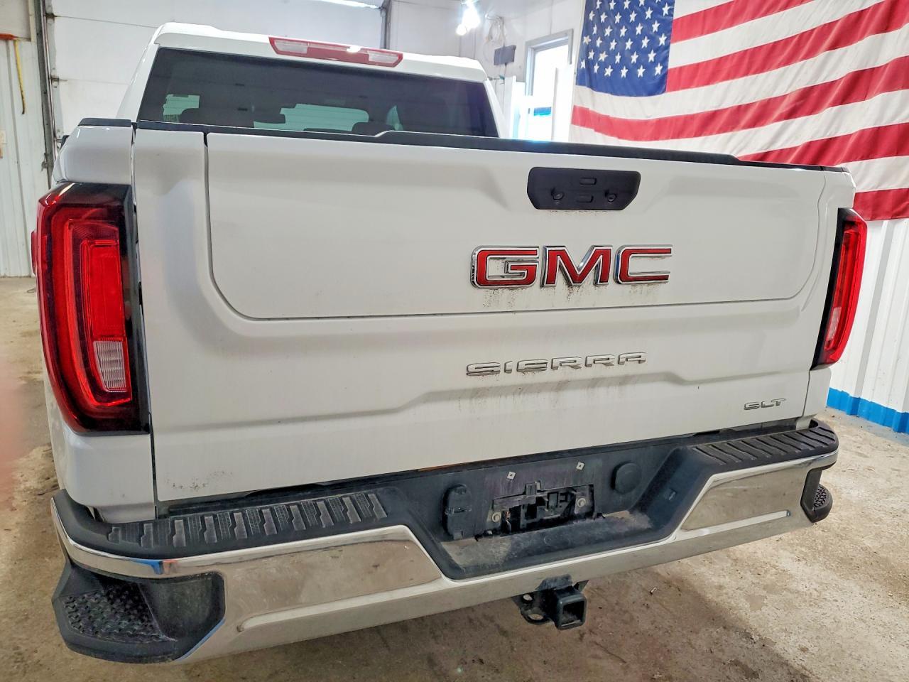 2025 GMC Sierra K1500 SLT