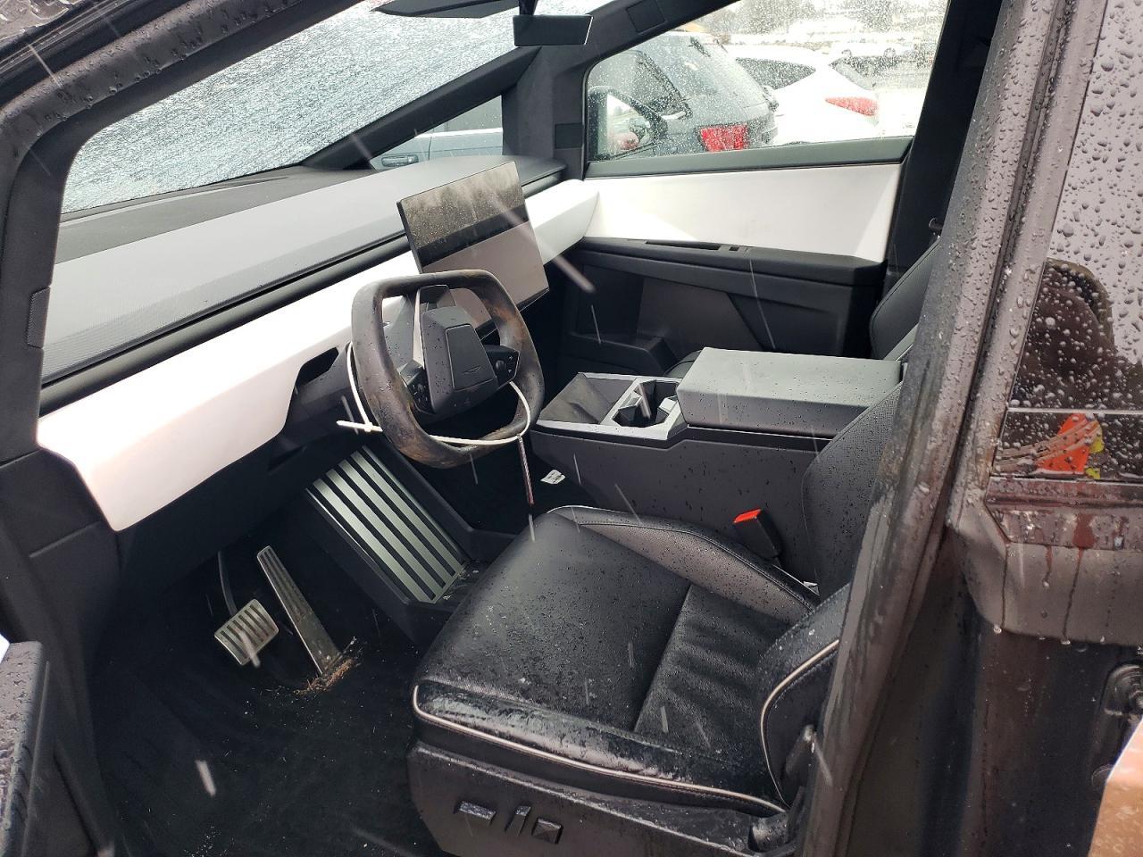 2024 Tesla Cybertruck