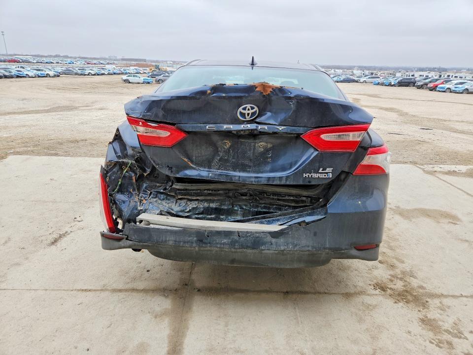 2019 Toyota Camry Hybrid le