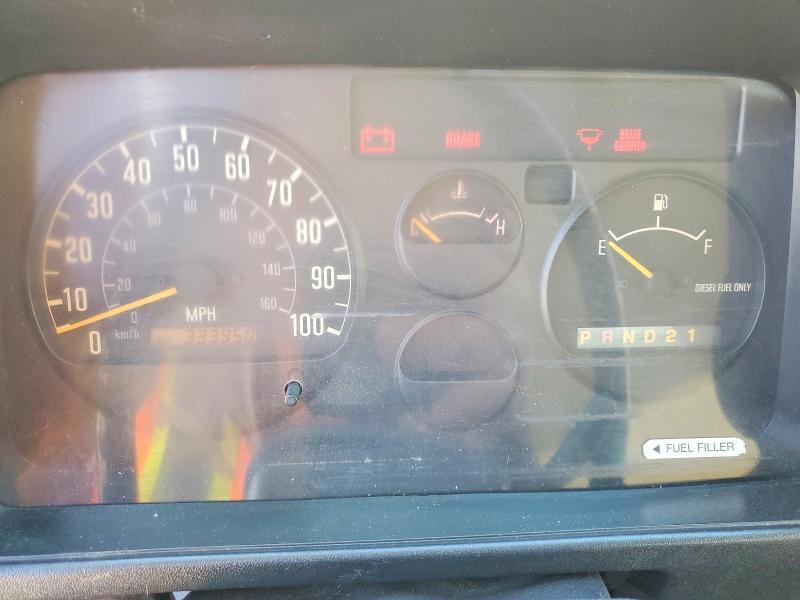 2000 Isuzu Npr box Truck