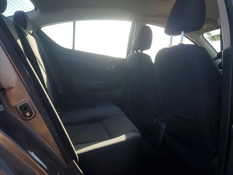2012 Nissan Versa 1.6 s