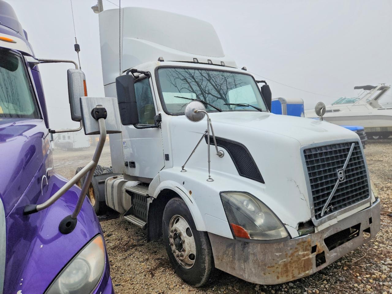 2012 Volv O VNL Semi Truck