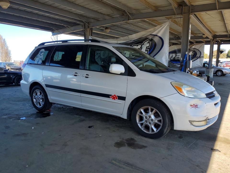 2005 Toyota Sienna xle 7 Passenger