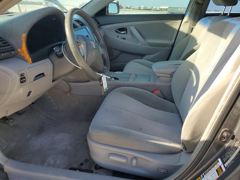 2010 Toyota Camry le