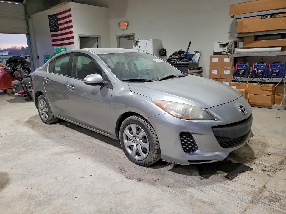 2013 Mazda 3 I