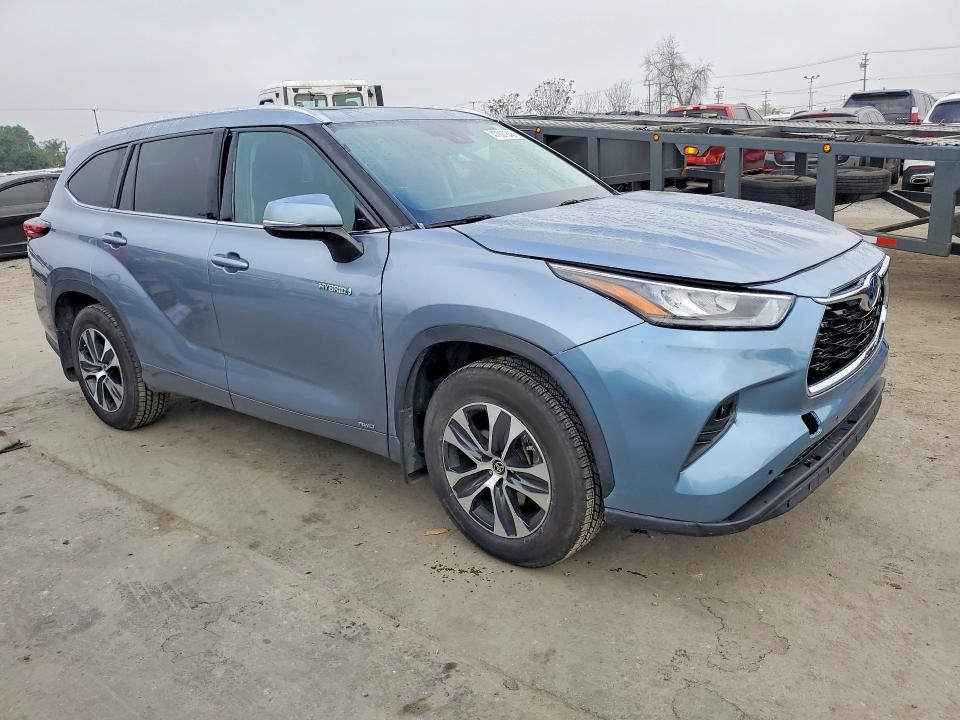 2020 Toyota Highlander Hybrid xle