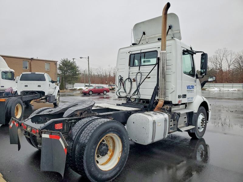 2019 Volvo VNR-Semi Truck