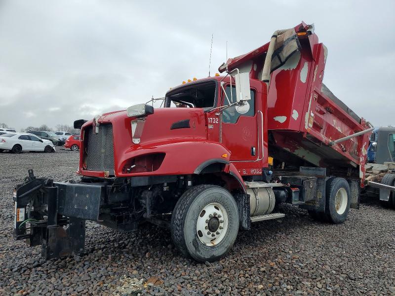 2016 Kenworth T400 Semi Truck