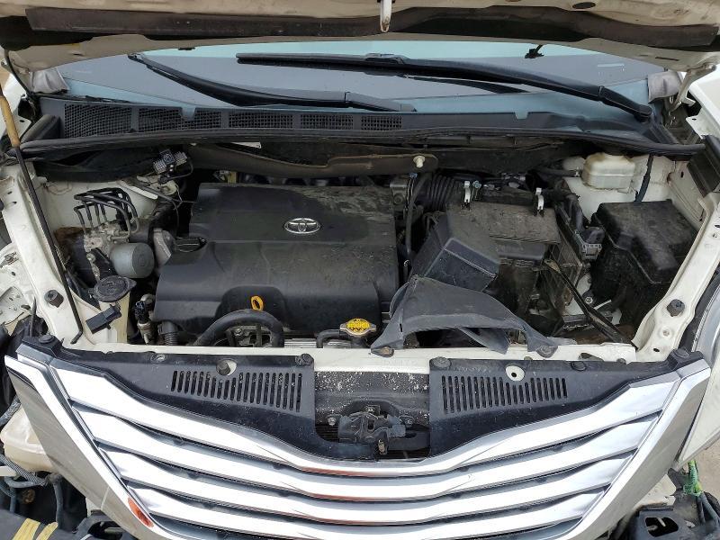 2011 Toyota Sienna Limited 7-passenger