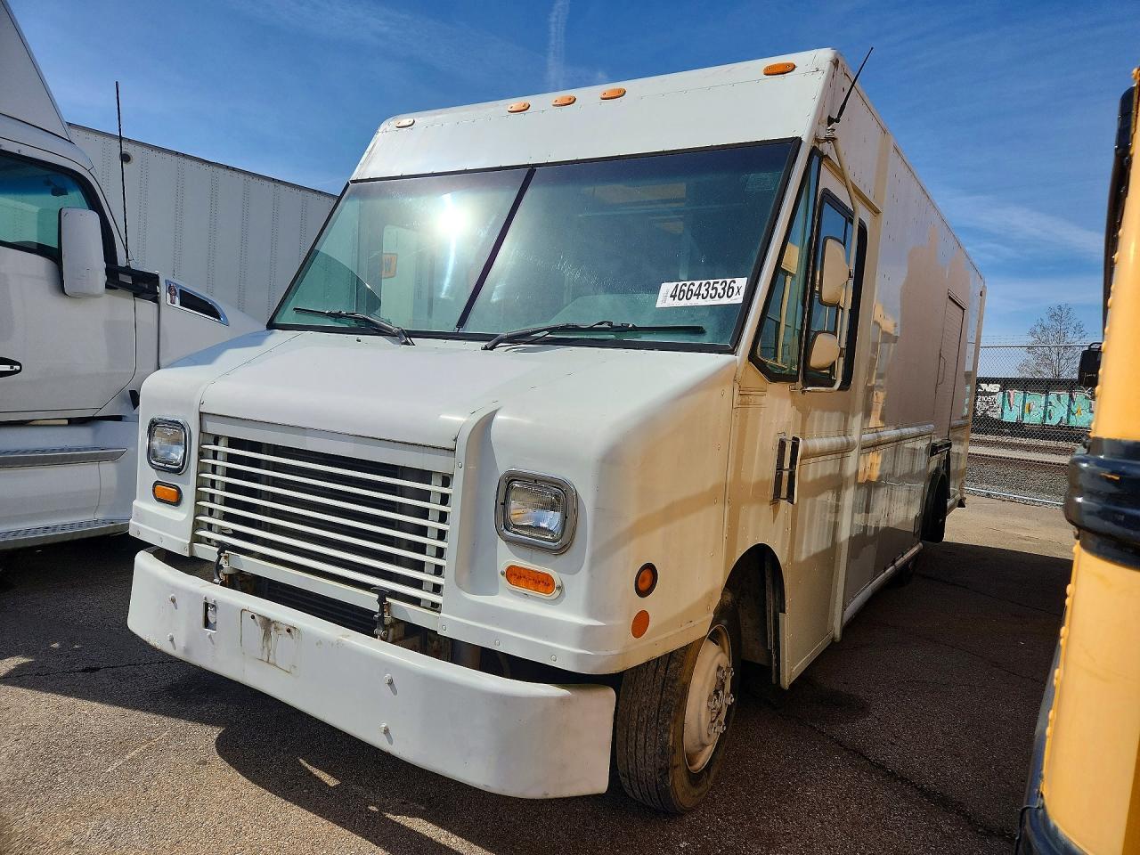 2007 Freightliner MT45G Chassis Delivery Truck