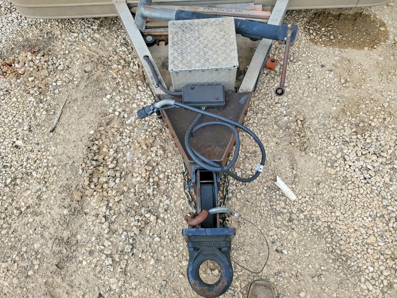 1999 Feathrlite 1999 Featherlite Fiber Optic Splicing Trailer