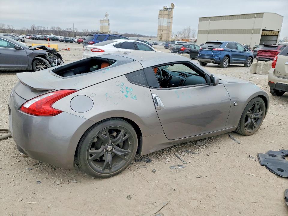 2009 Nissan 370z Base