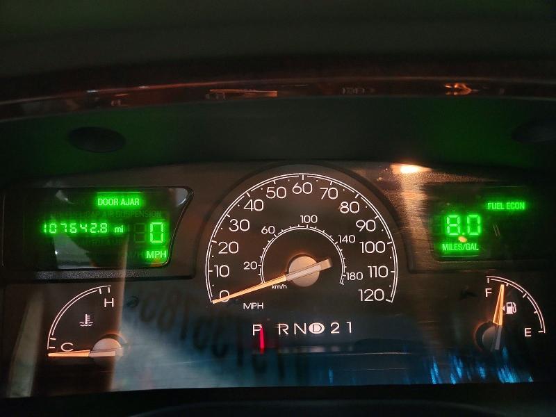 2004 Lincoln Town car Executive