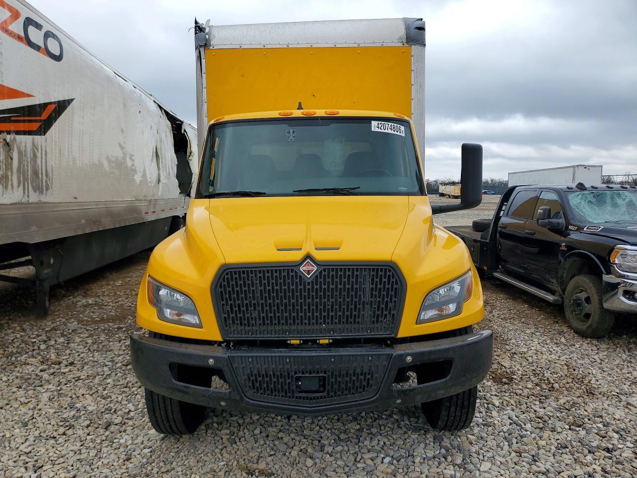 2023 International MV607 BOX Truck