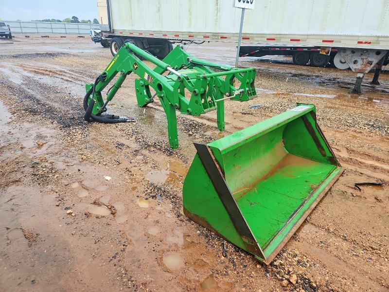 2022 John Deere Loader