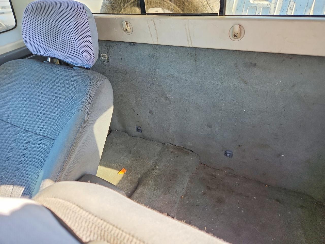 2003 Nissan Frontier Standard