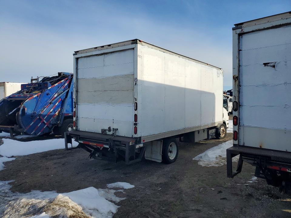2014 Isuzu NRR BOX Truck