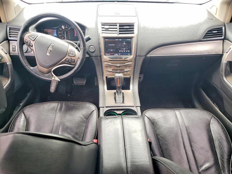 2011 Lincoln Townhouse MKX