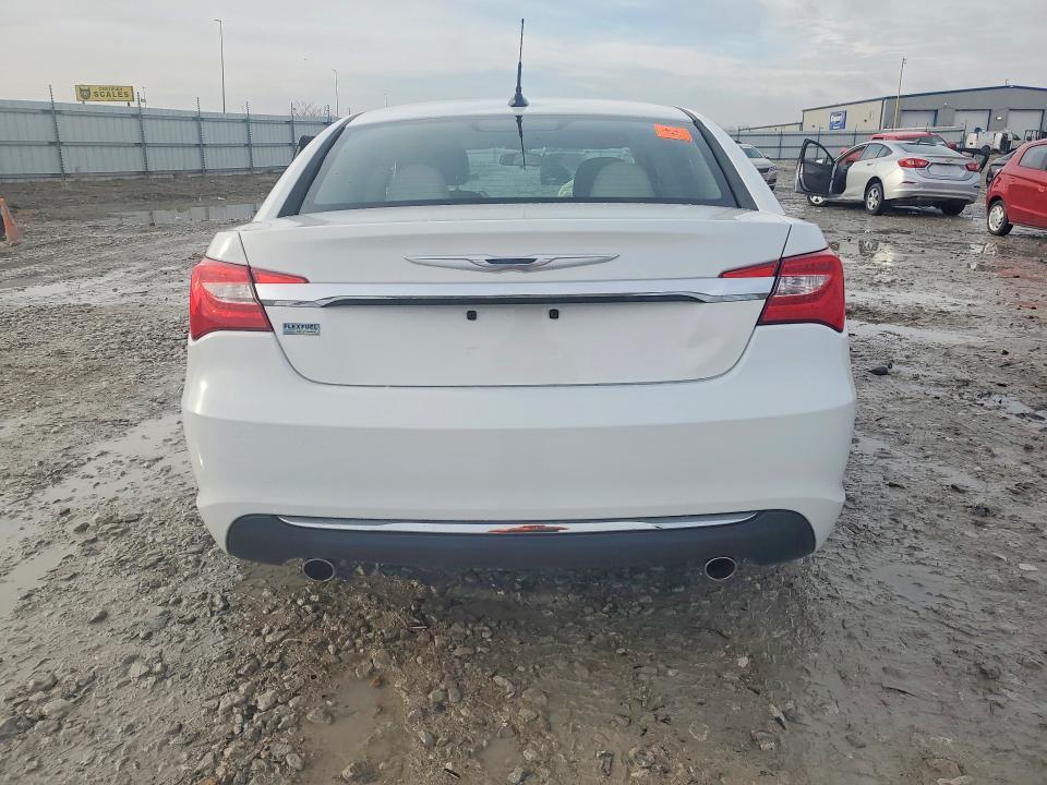 2013 Chrysler 200 Touring