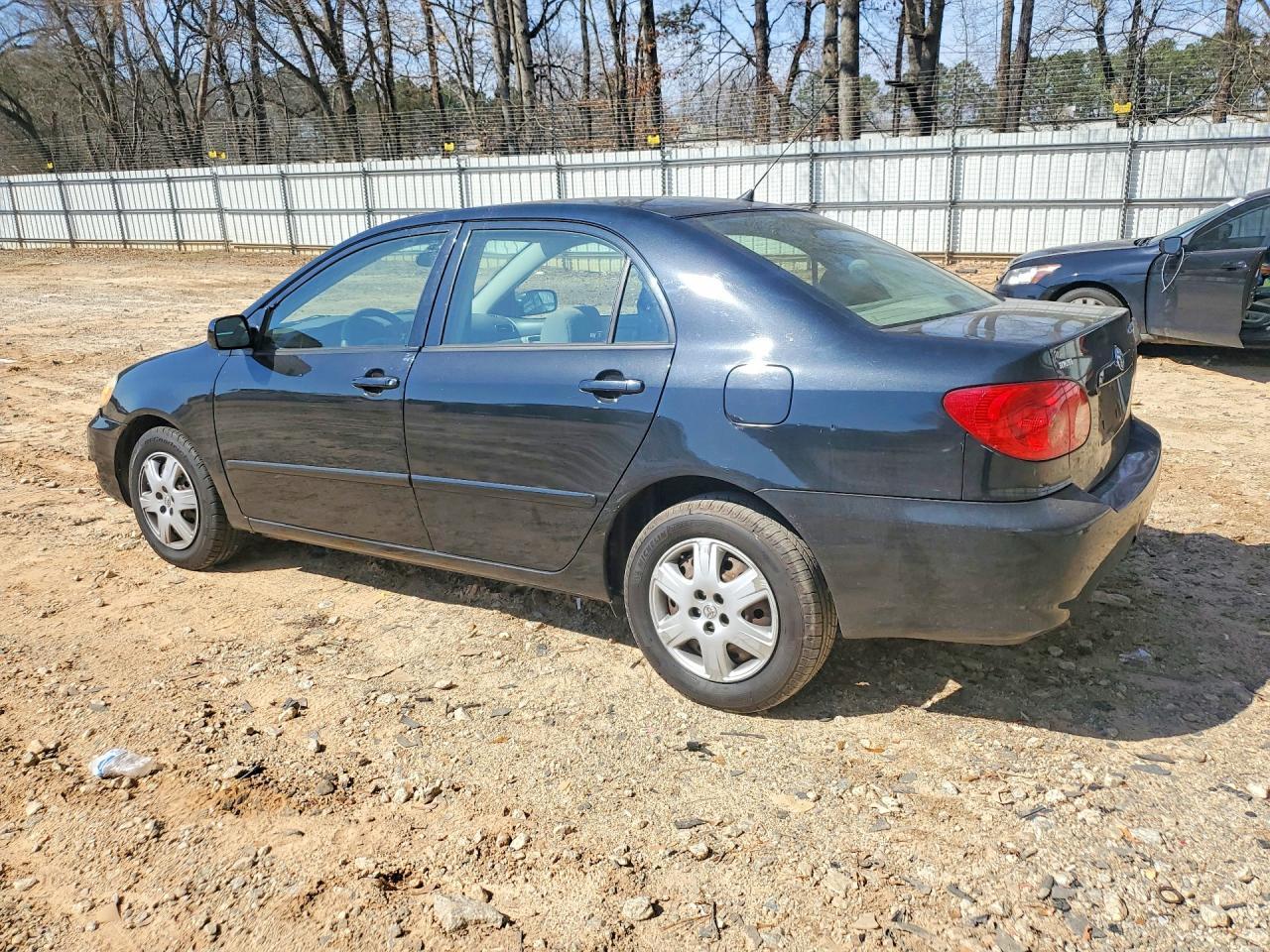 2005 Toyota Corolla le