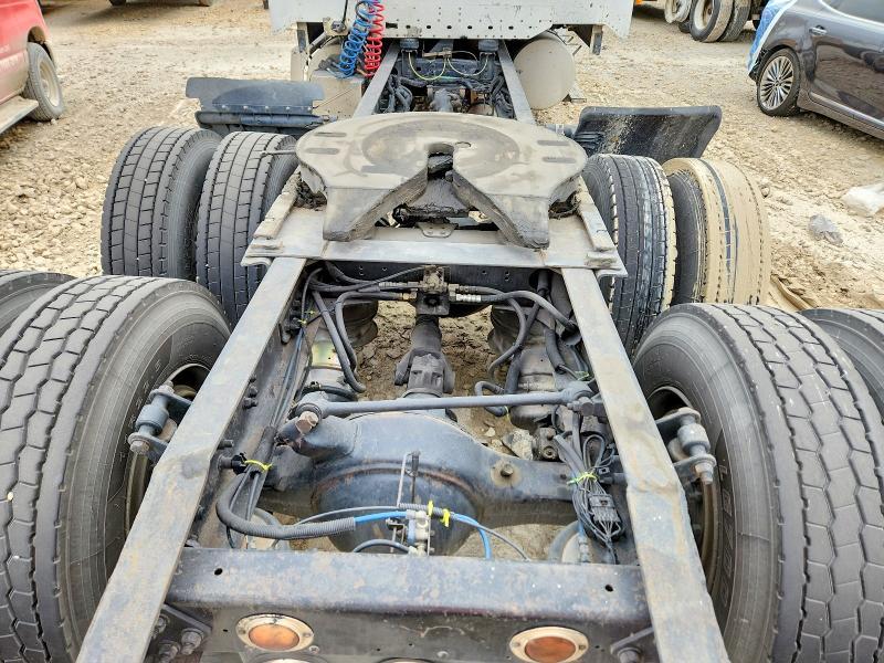 1998 Freightliner Convention-semi Truck