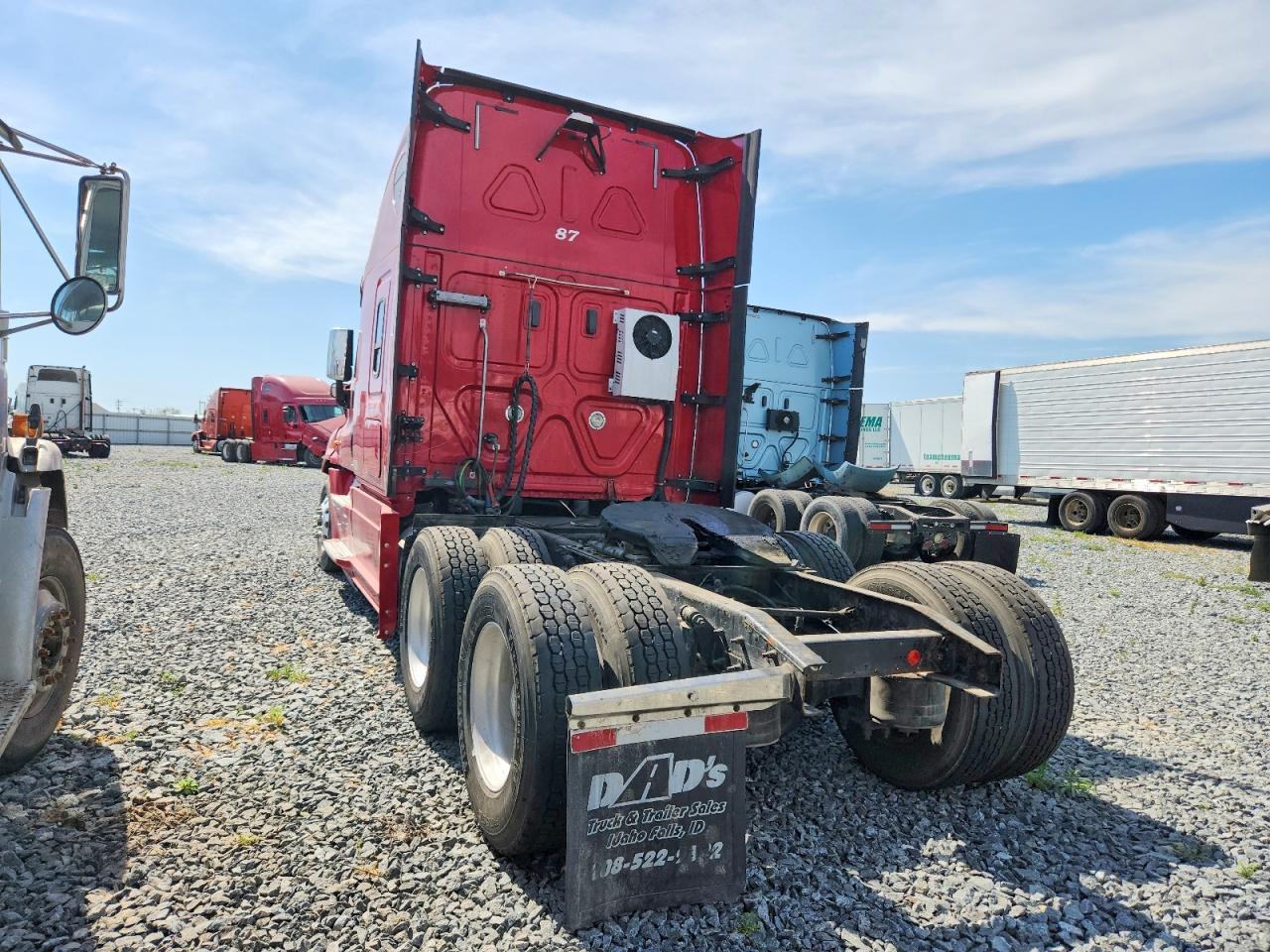 2018 Freigliner 2018 Freightliner Cascadia 125 Semi Truck