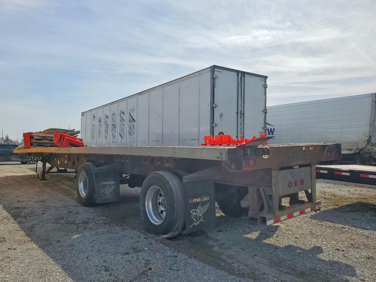 2014 Manac 10245C031 Flatbed Trailer