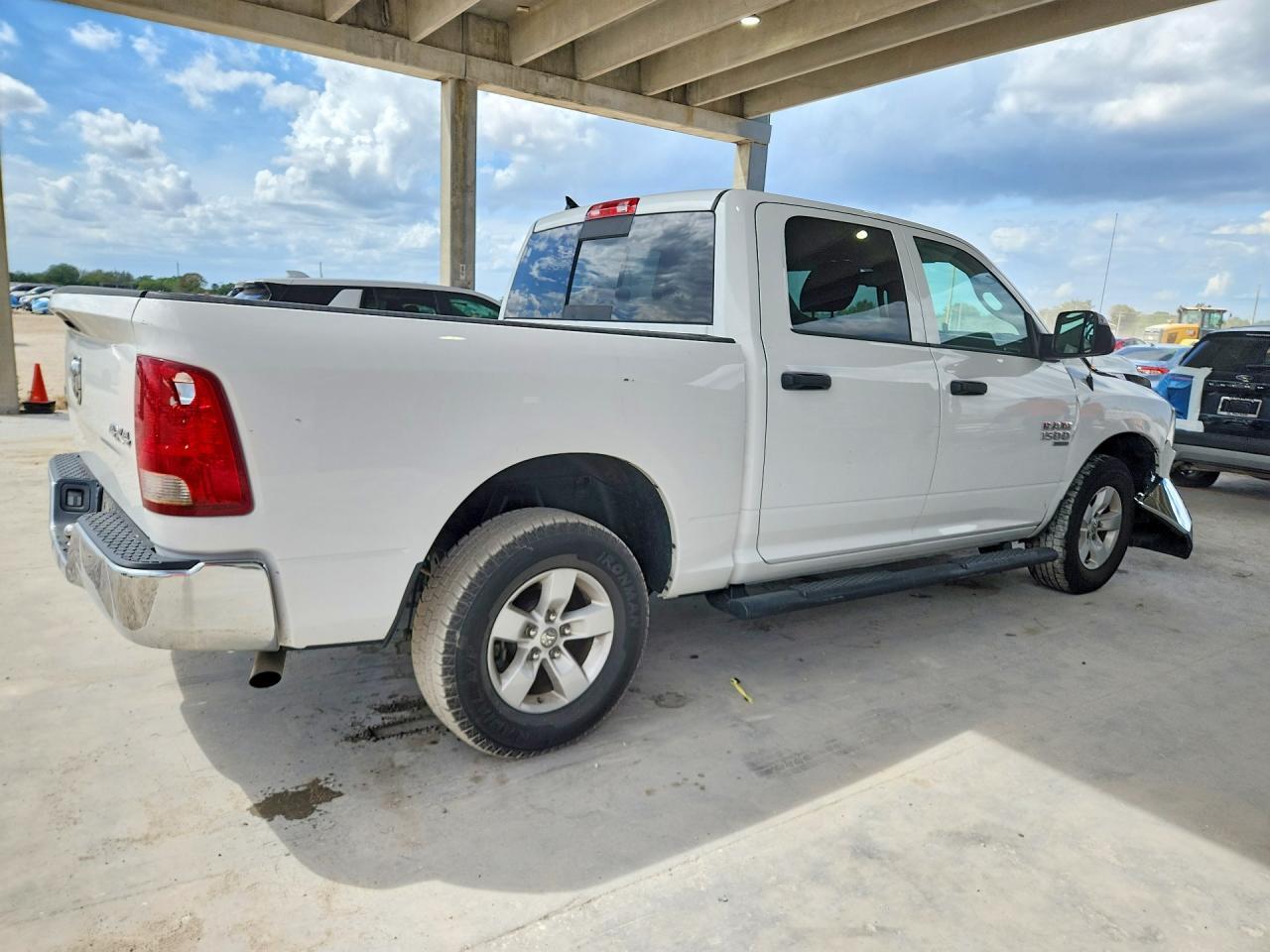 2022 Dodge RAM 1500 Classic SLT