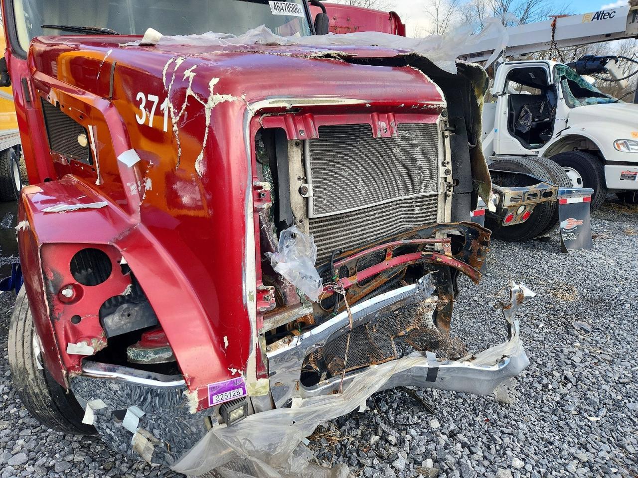 2008 Volvo VT Semi Truck