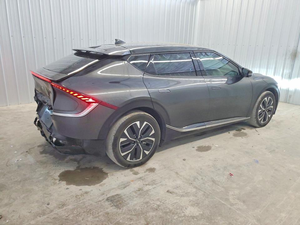 2023 KIA EV6 Wind