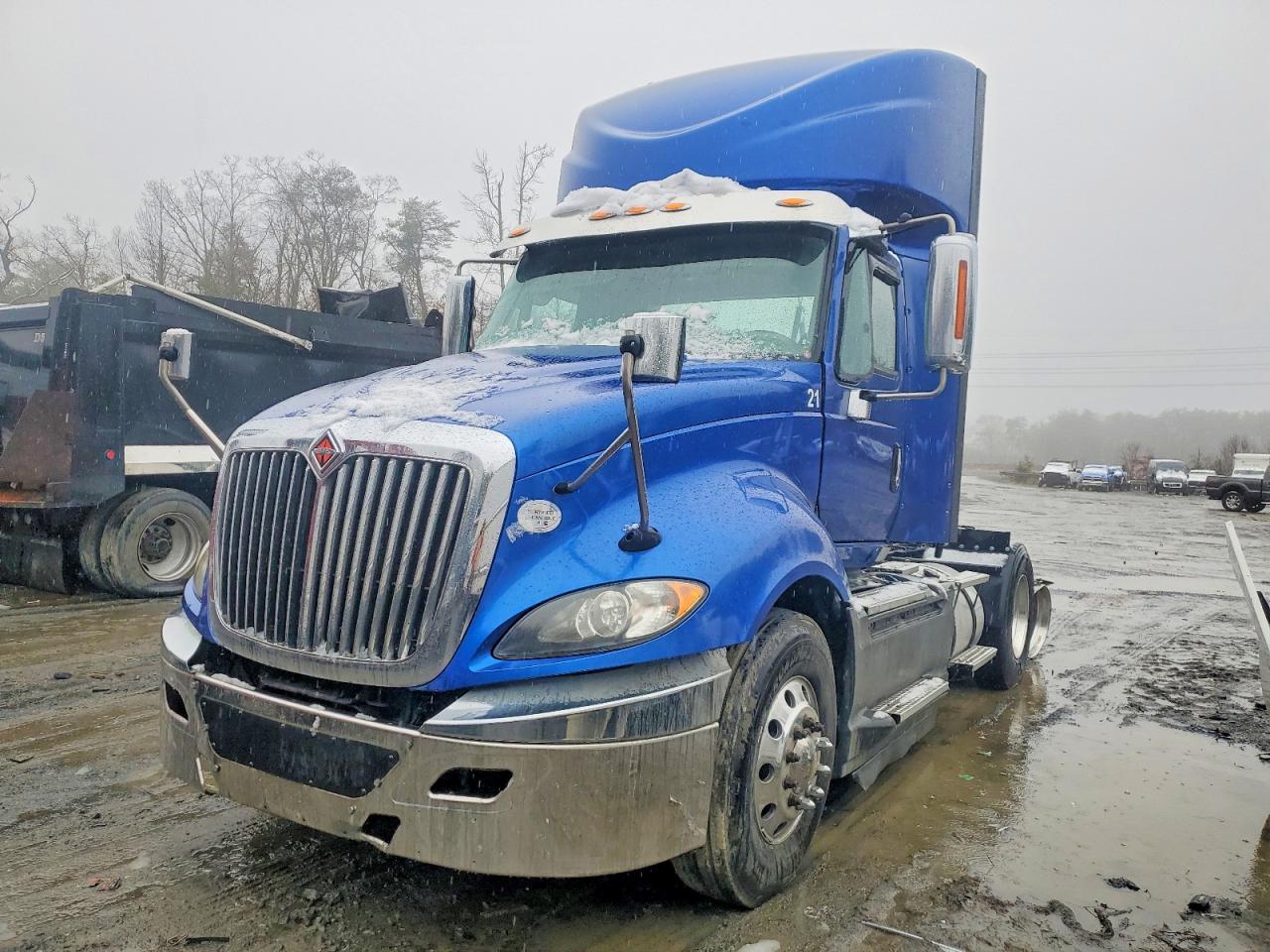 2016 International Prostar Semi Truck