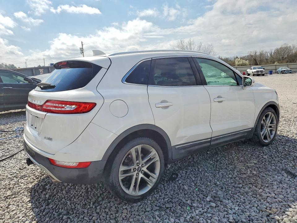 2015 Lincoln Townhouse MKC